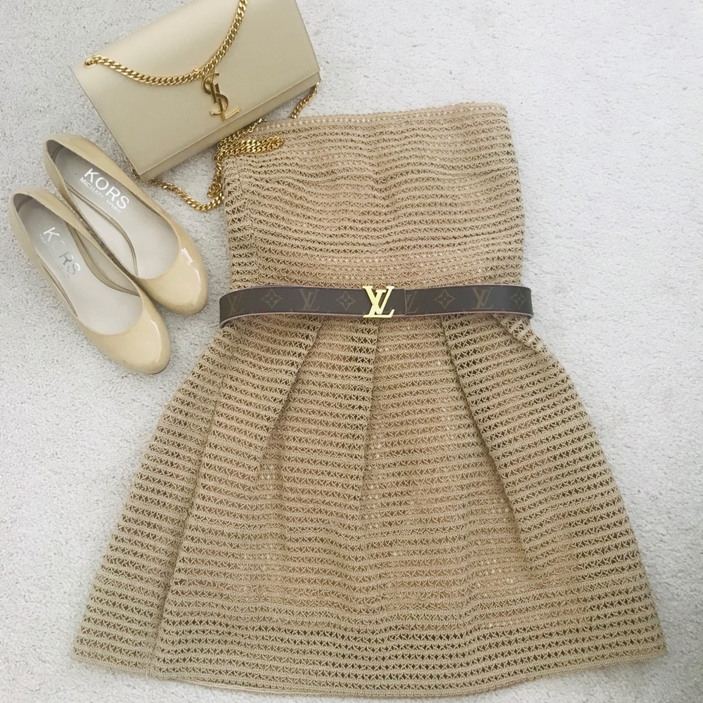 Strapless dress.